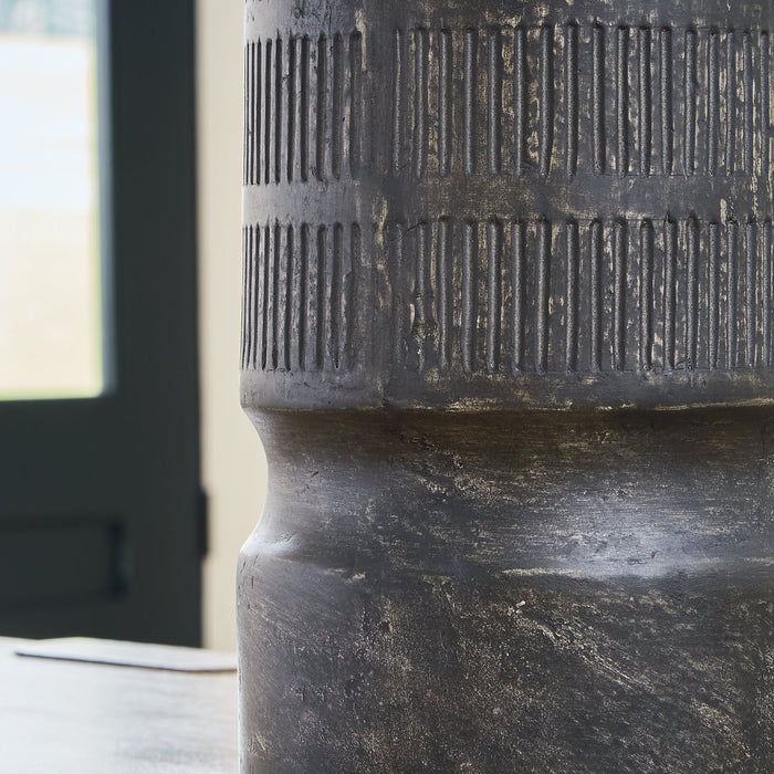 Beninworth Vase - Orlando Furniture Outlet (Casselberry,FL)