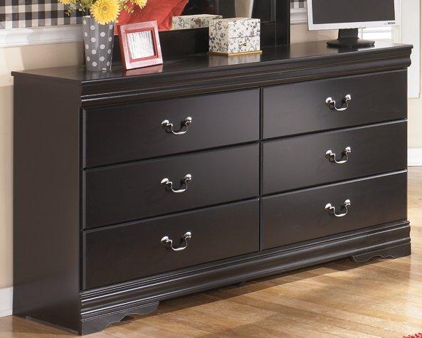 Huey Vineyard Dresser and Mirror - Orlando Furniture Outlet (Casselberry,FL)