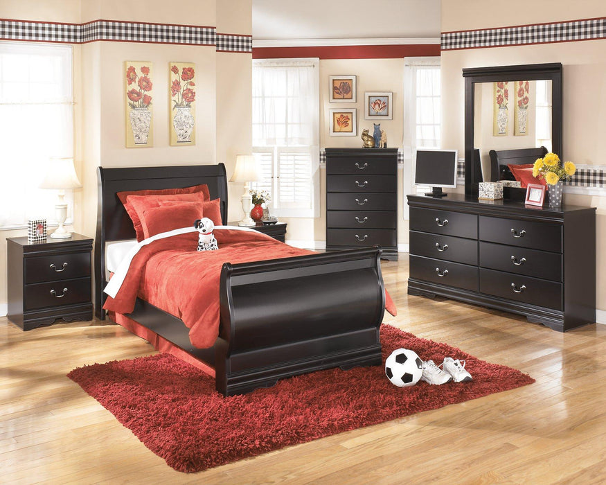 Huey Vineyard Dresser and Mirror - Orlando Furniture Outlet (Casselberry,FL)