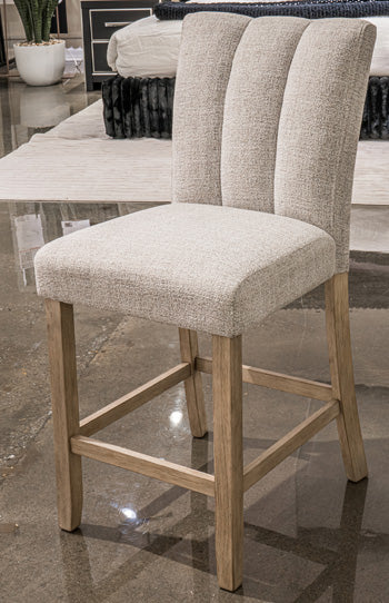 Larawyn Counter Height Barstool - Orlando Furniture Outlet (Casselberry,FL)